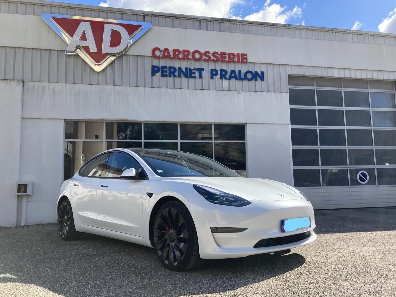 Carrosserie Voitures Electrique Dole Carrosserie Pernet Pralon / Carrosserie Voiture électrique